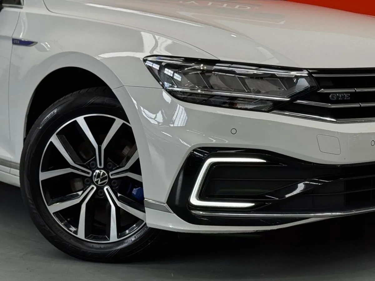 Volkswagen Passat GTE DSG  65 - Image 2