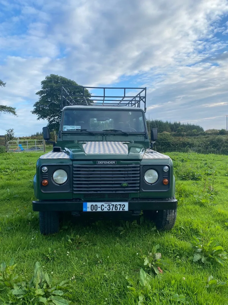 Land Rover 110 defender - Image 2