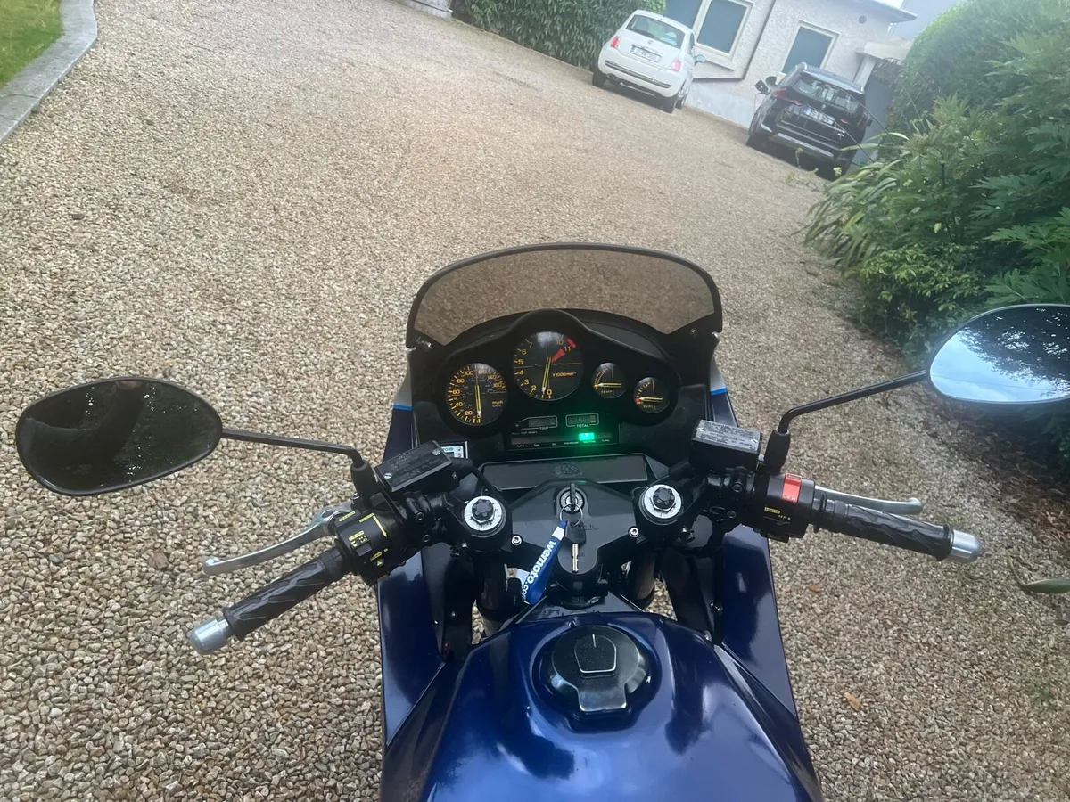 Honda VF1000f - Image 3