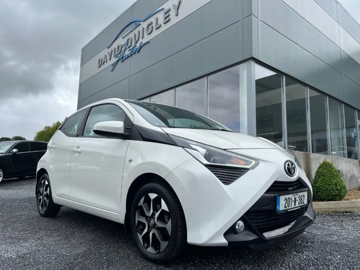 Toyota AYGO 1.0 5DR Xplay Sphone 4DR - Image 1