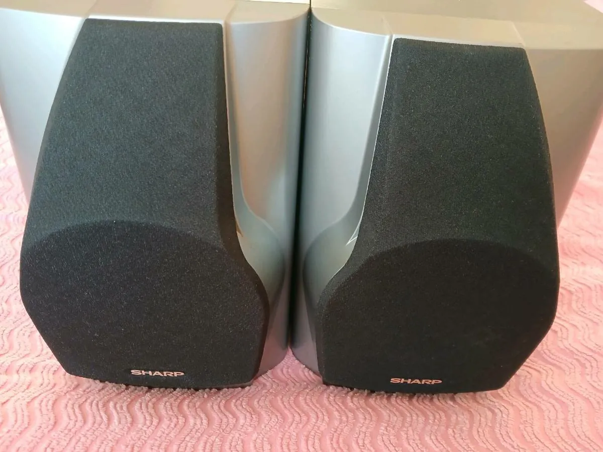 Sharp 80 watt 3 way hi fi speakers. - Image 1