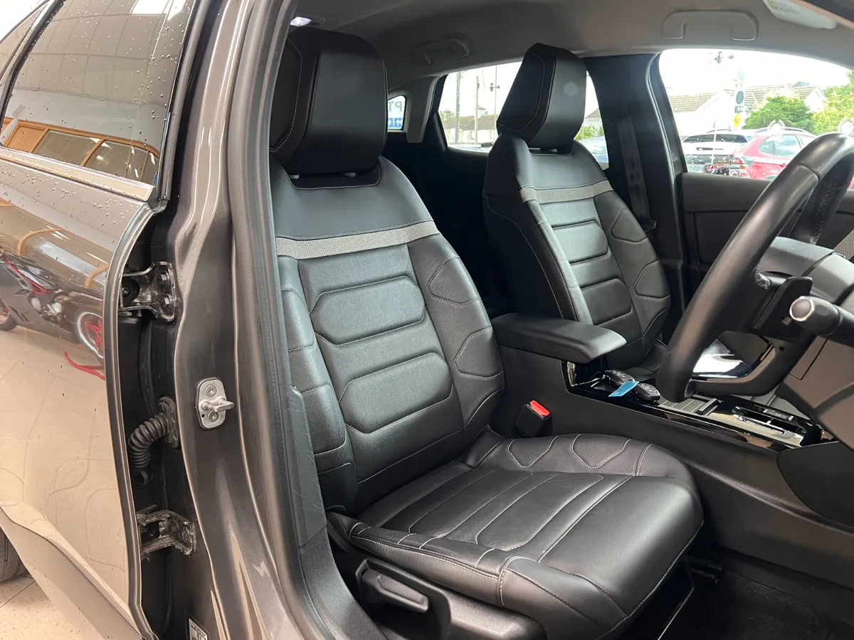 RARE AUTOMATIC DIESEL Top Spec FULL LEATHER As New - Image 3