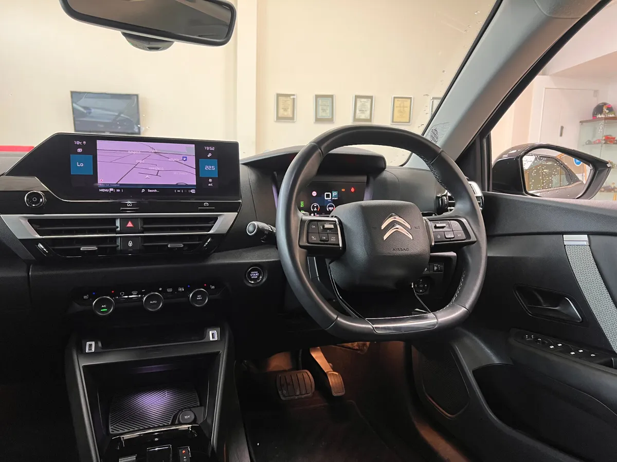RARE AUTOMATIC DIESEL Top Spec FULL LEATHER As New - Image 4