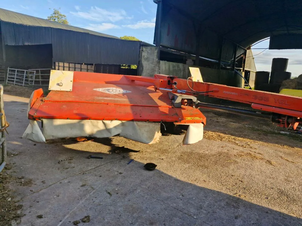 Kuhn 10ft mower - Image 1