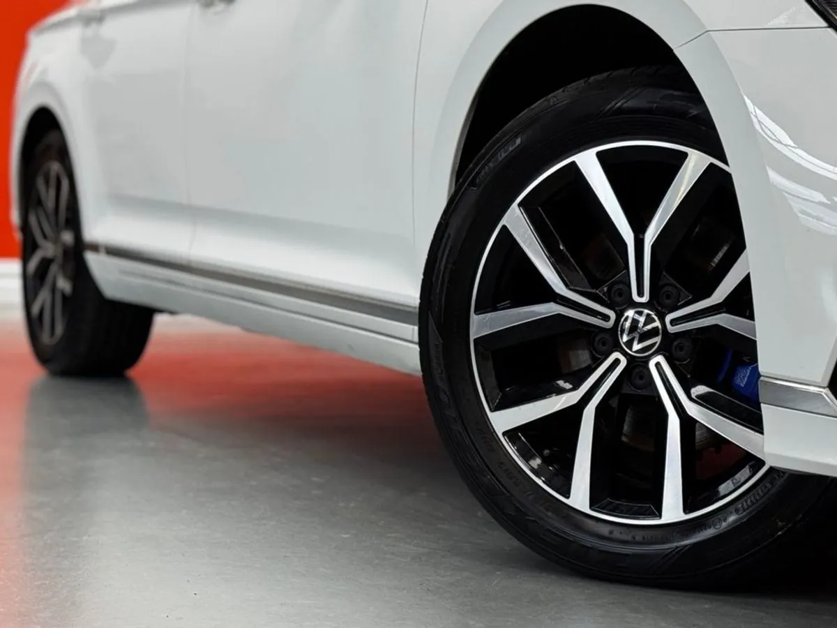 Volkswagen Passat GTE DSG  65 - Image 4