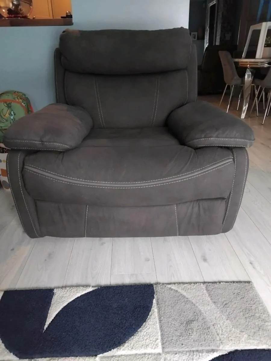 Electric arm chair - Image 1