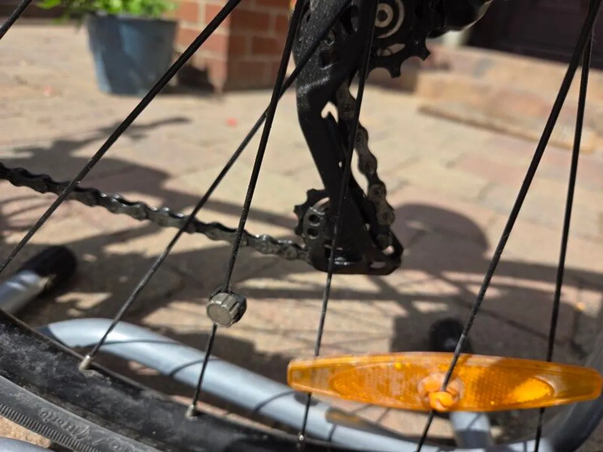 Trek FX4 Bicycle - Image 4