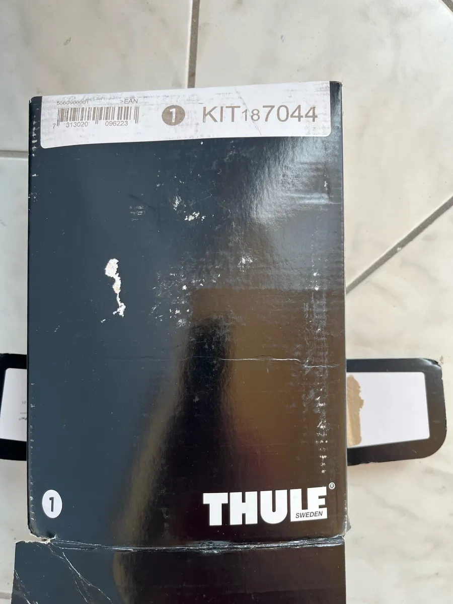 Thule Roof Box - Ocean 200 - Image 2