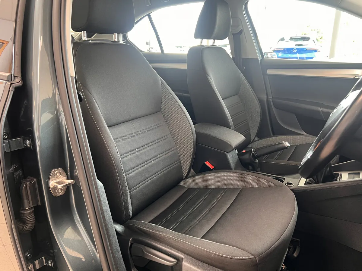 AMBITION 1.2 TSI **Spotless Condition/High Spec/Lo - Image 4