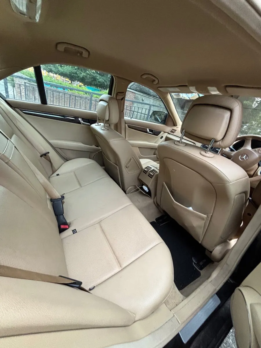 Mercedes-Benz C-Class 2008 - Image 3