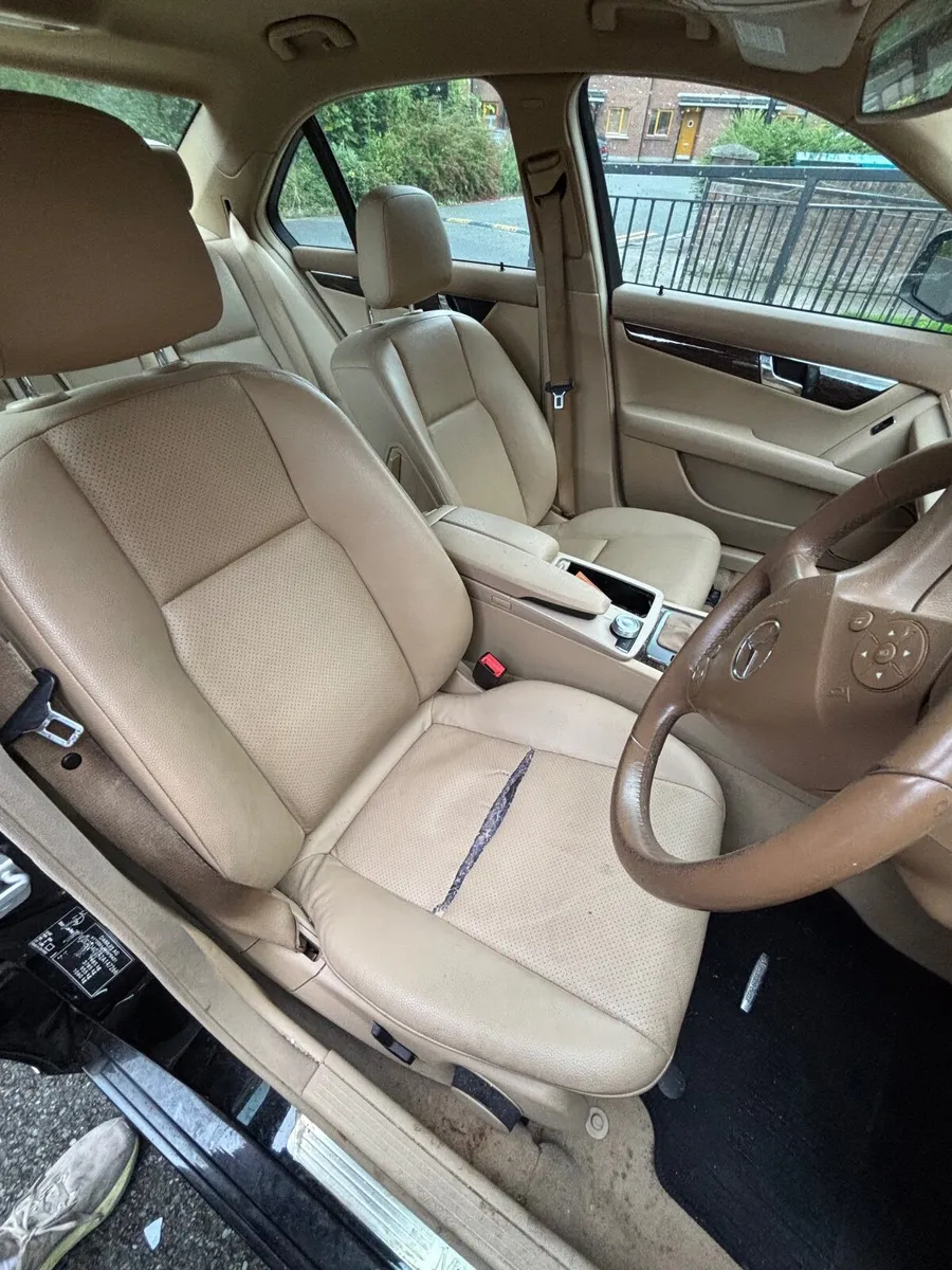 Mercedes-Benz C-Class 2008 - Image 4