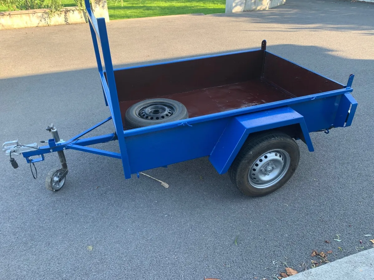 Trailer - Image 1