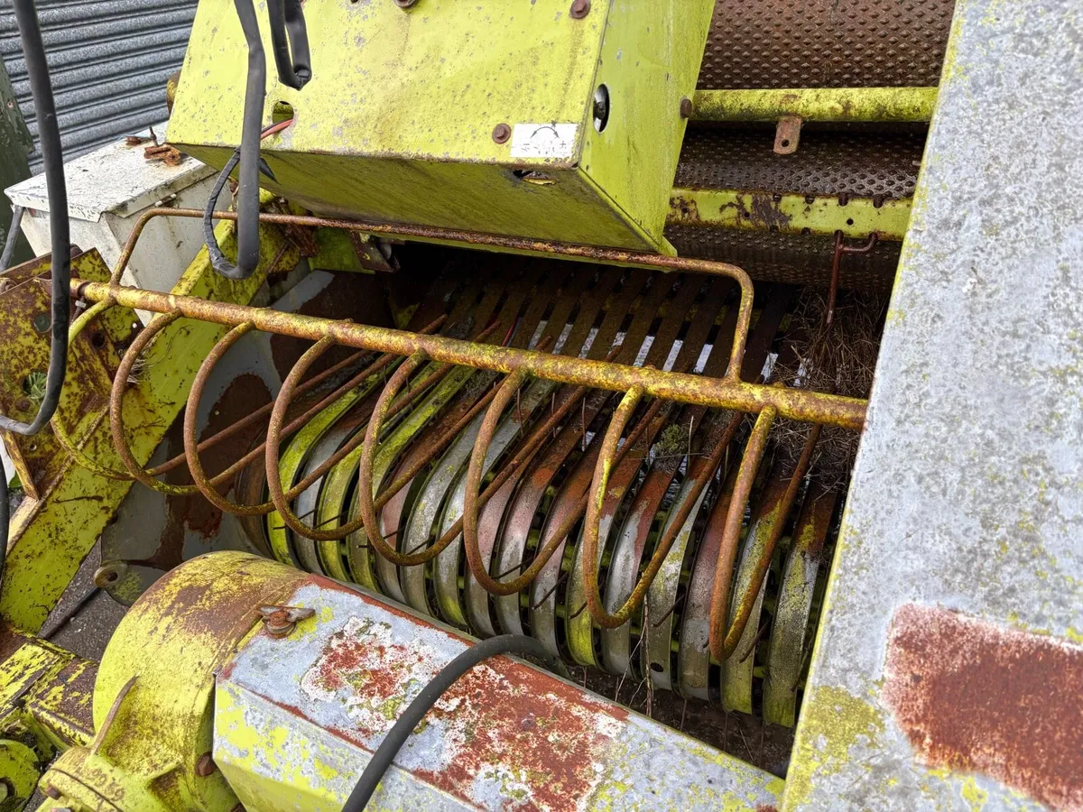 Claas 44 round baler - Image 1