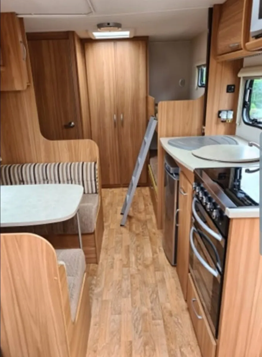Caravan & Awning - Image 4