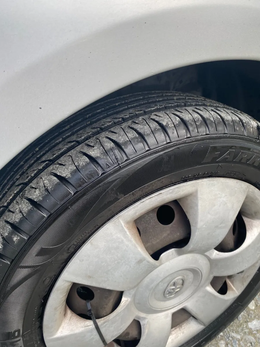 Toyota Yaris 2007 - Image 3