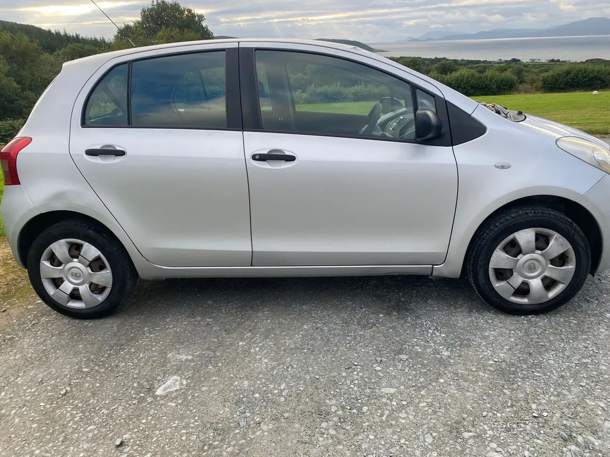 Toyota Yaris 2007 - Image 4