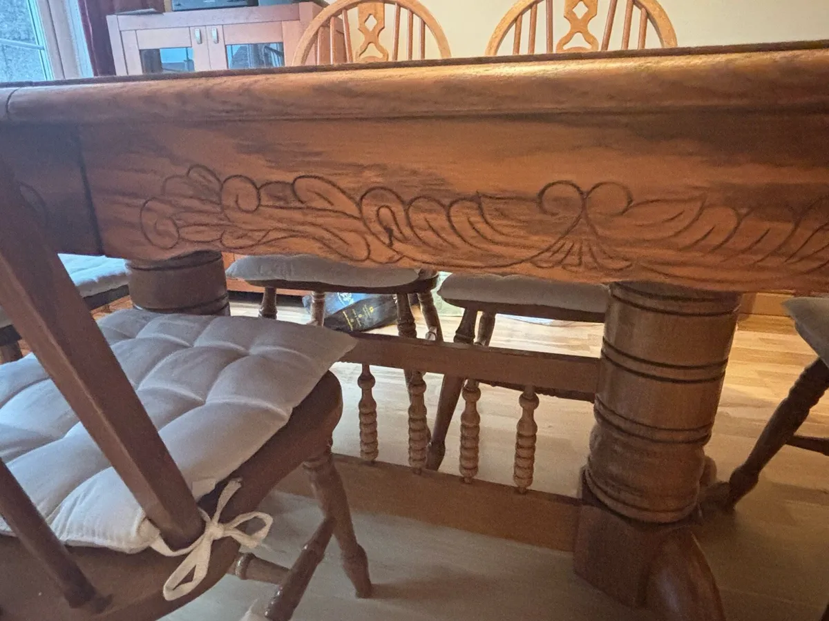 Dining table & chairs - Image 2