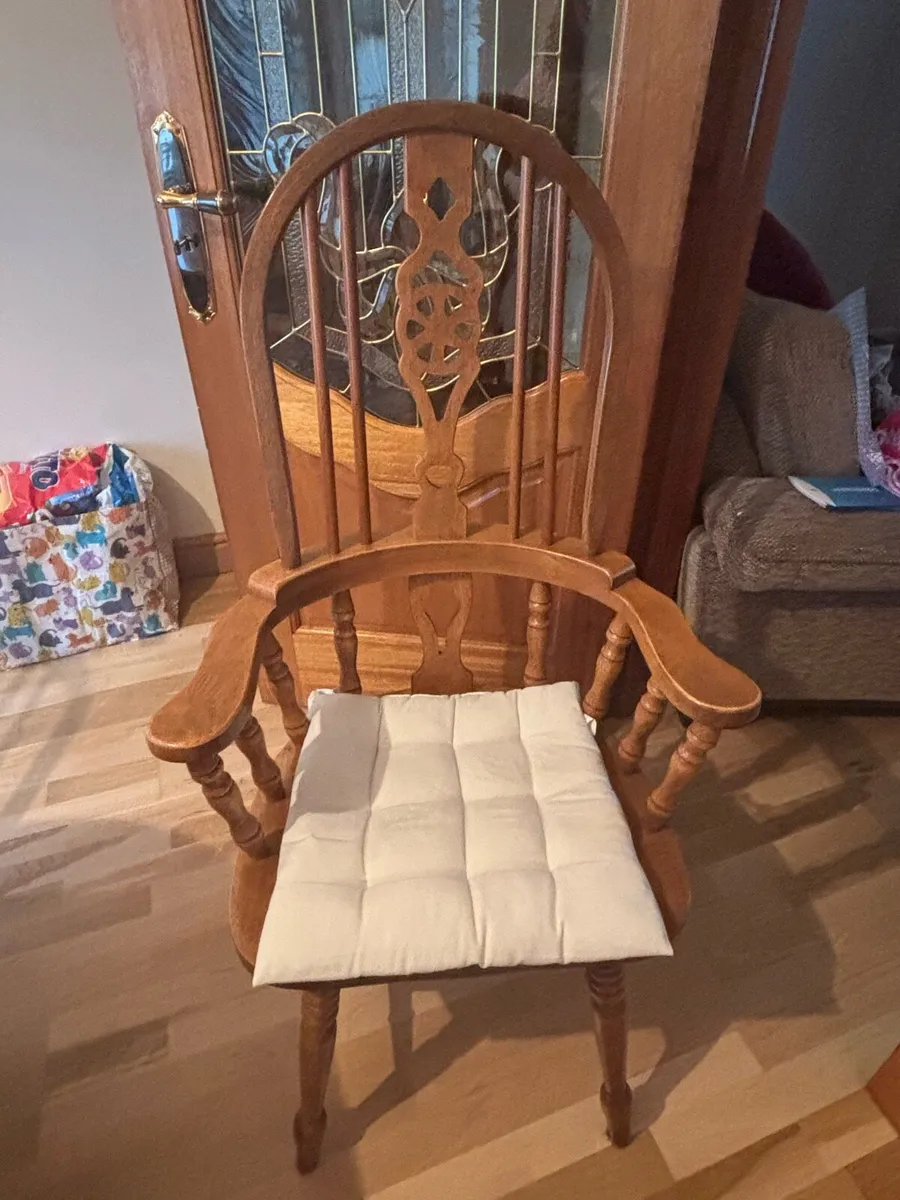 Dining table & chairs - Image 3