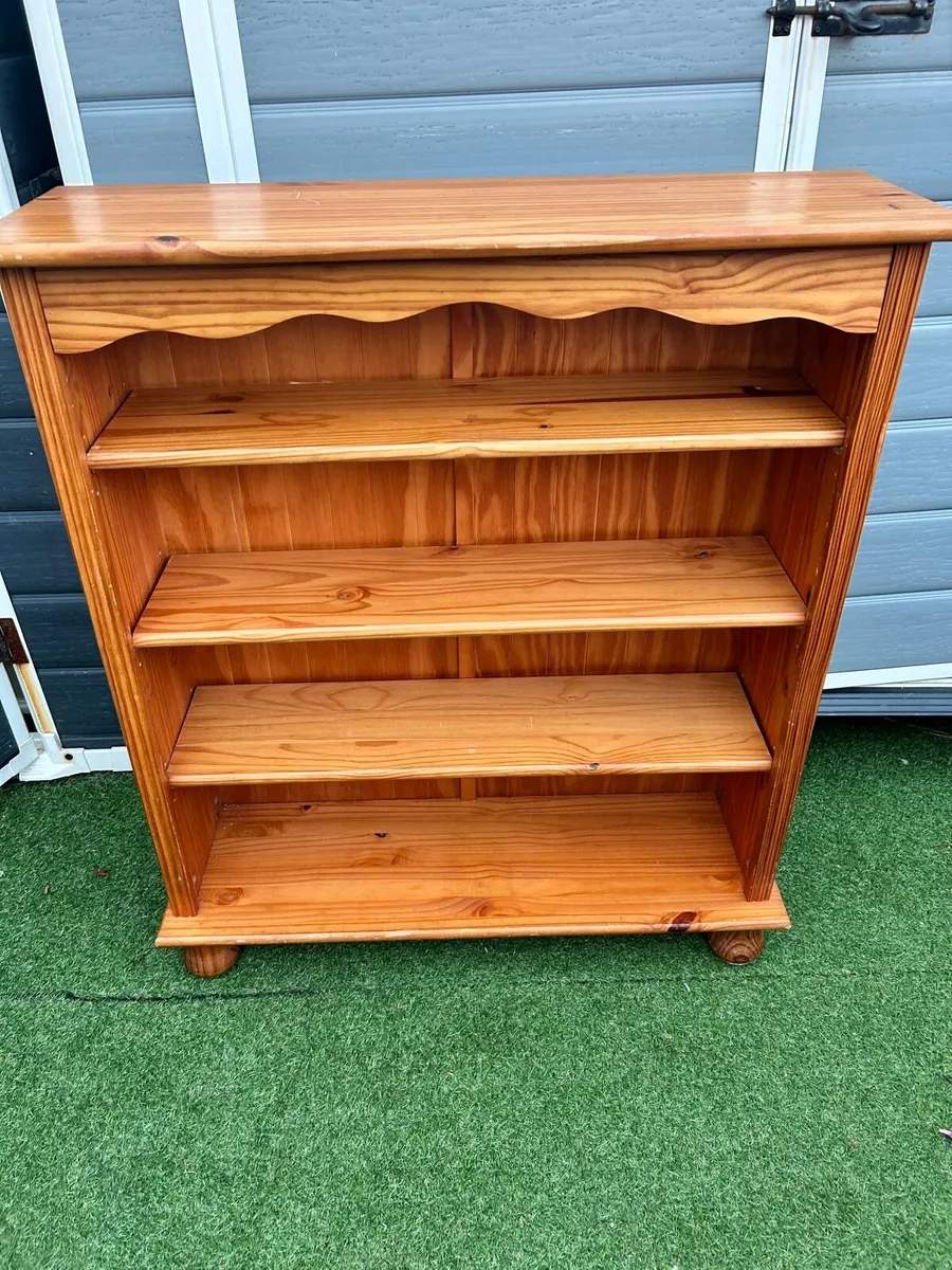 Bookshelf