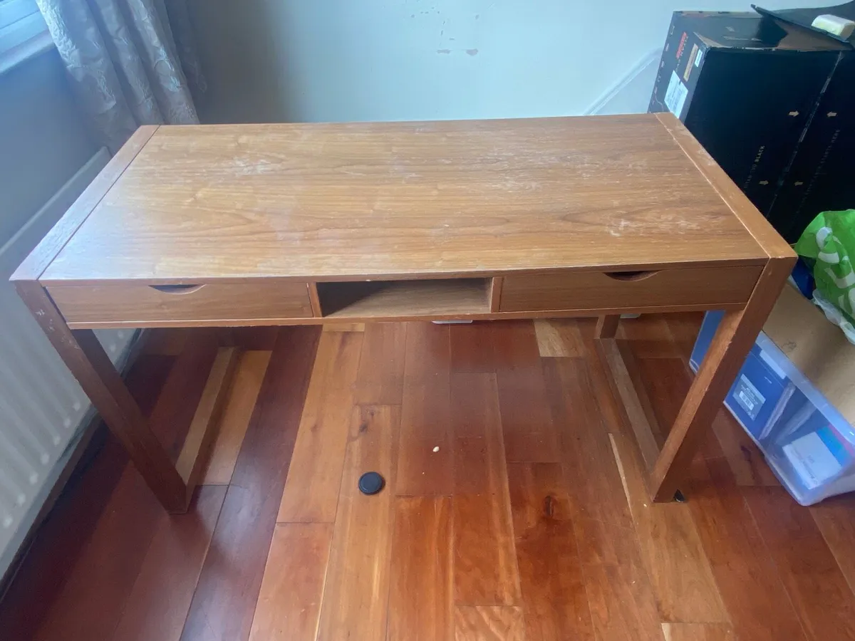 Office desk - Image 1