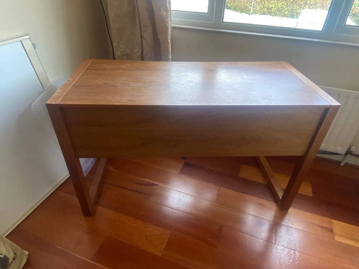 Office desk - Image 3