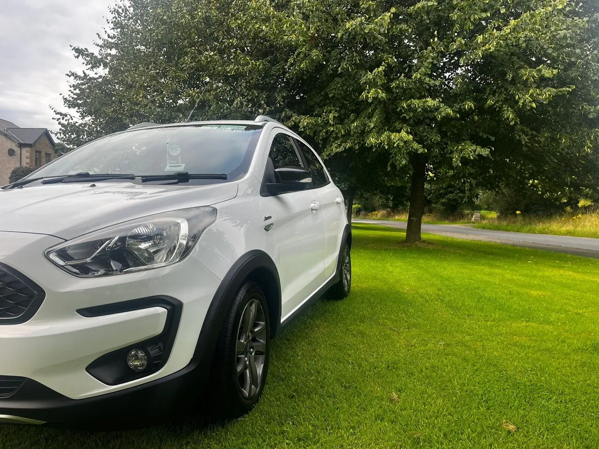 2019 Ford ka+ active - Image 3