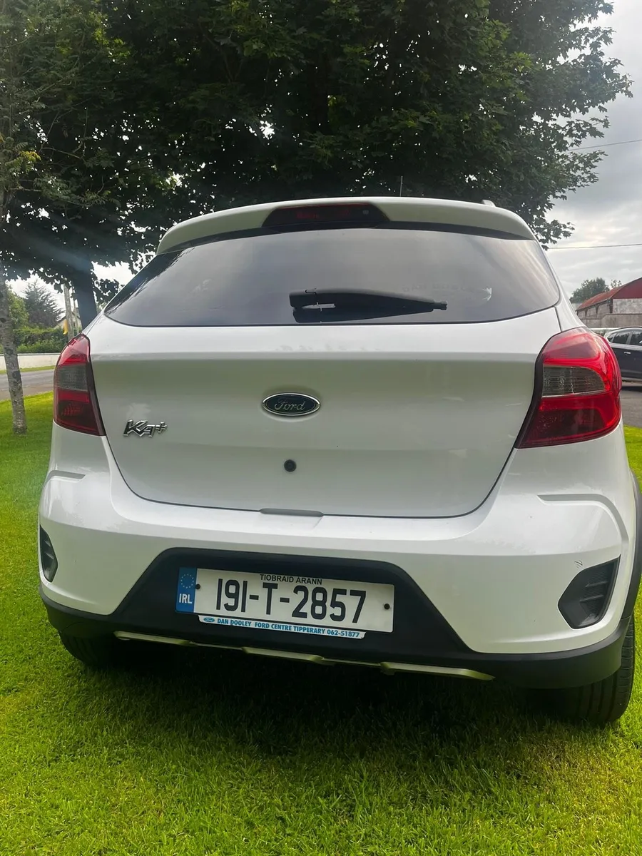 2019 Ford ka+ active - Image 4