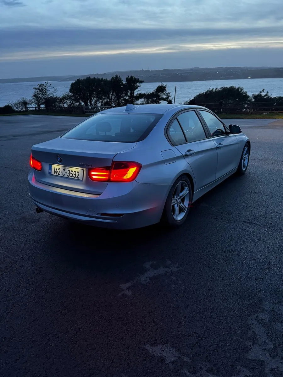 BMW 3-Series 2014 - Image 4