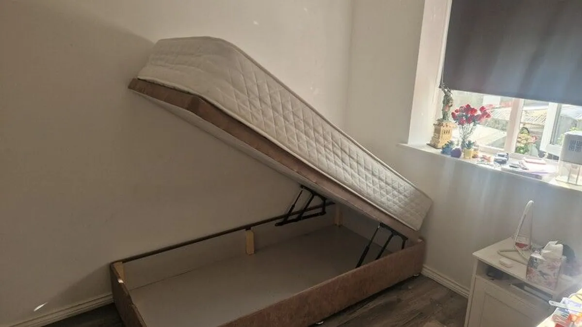 Single ottoman bed - Image 2