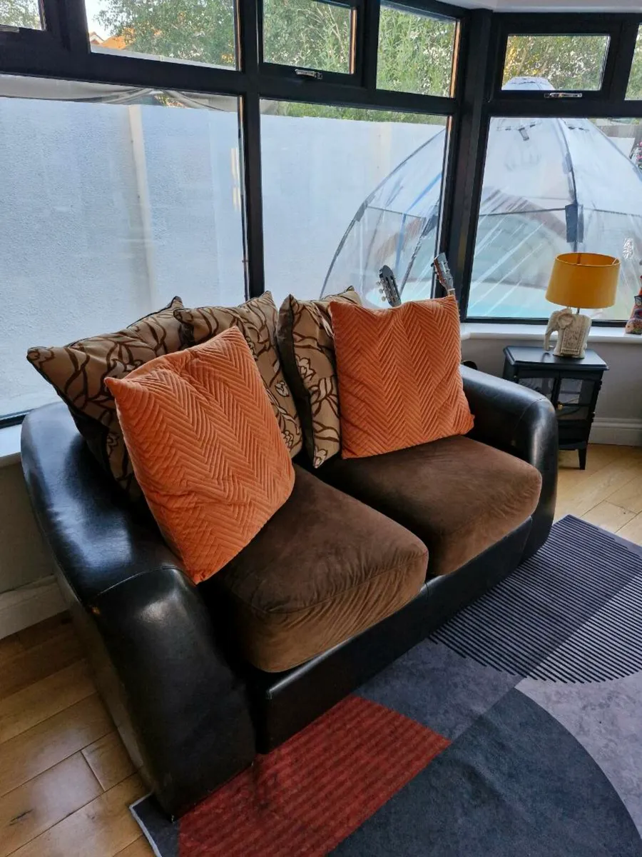 Couch - Image 2