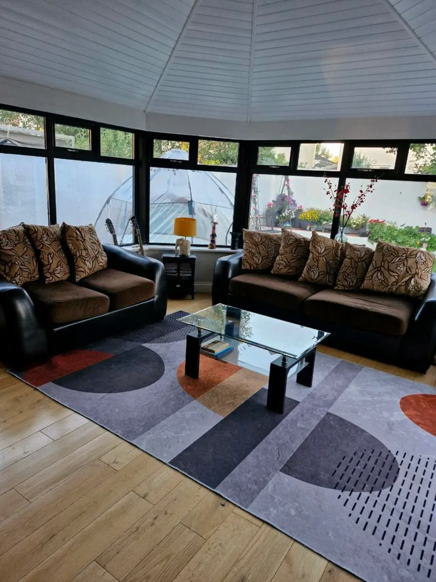 Couch - Image 3