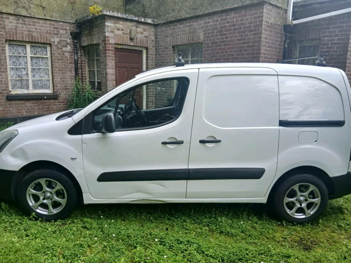 Citroen berlingo  test and tax - Image 4