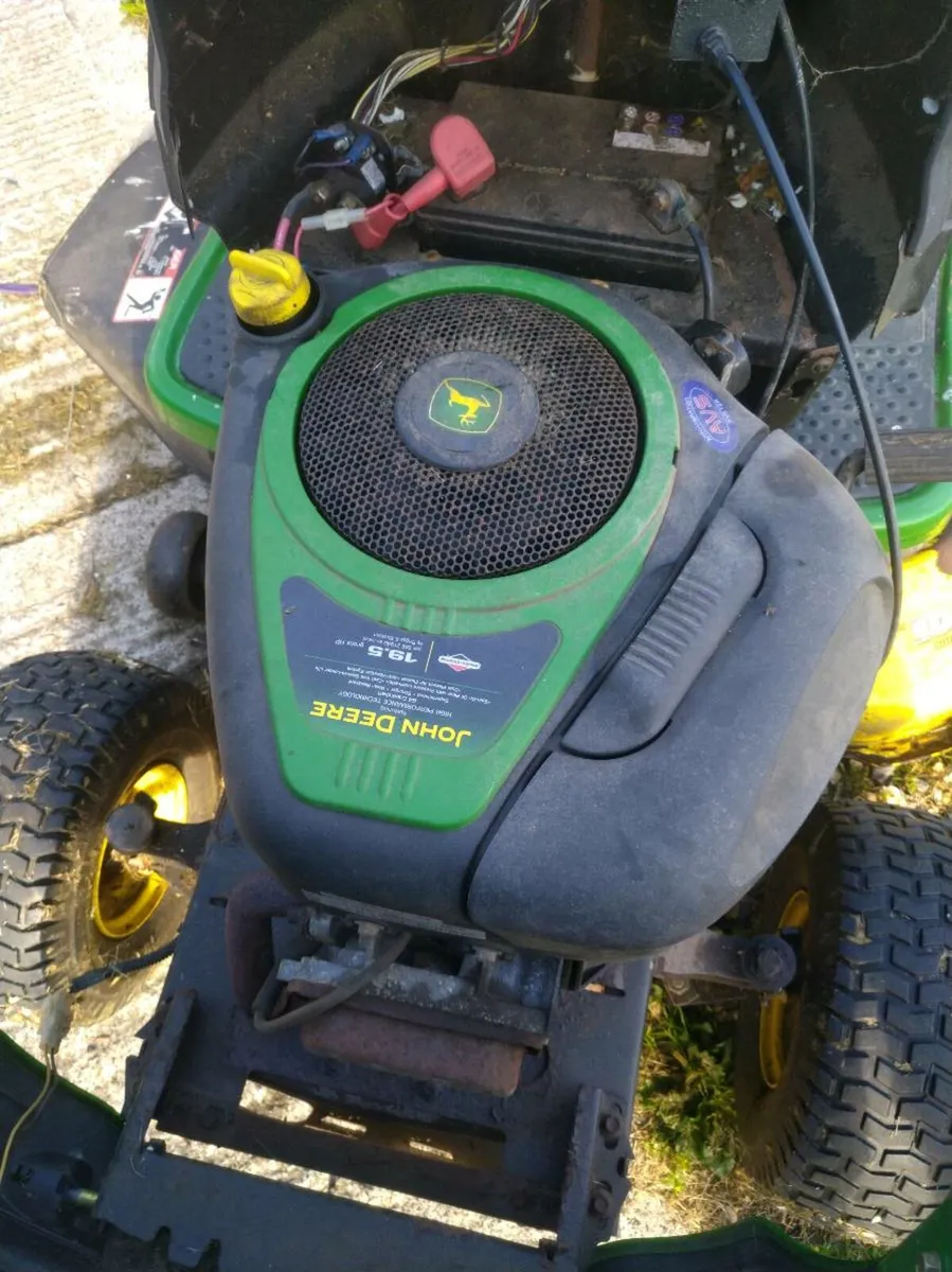John Deere LA105 - Image 2