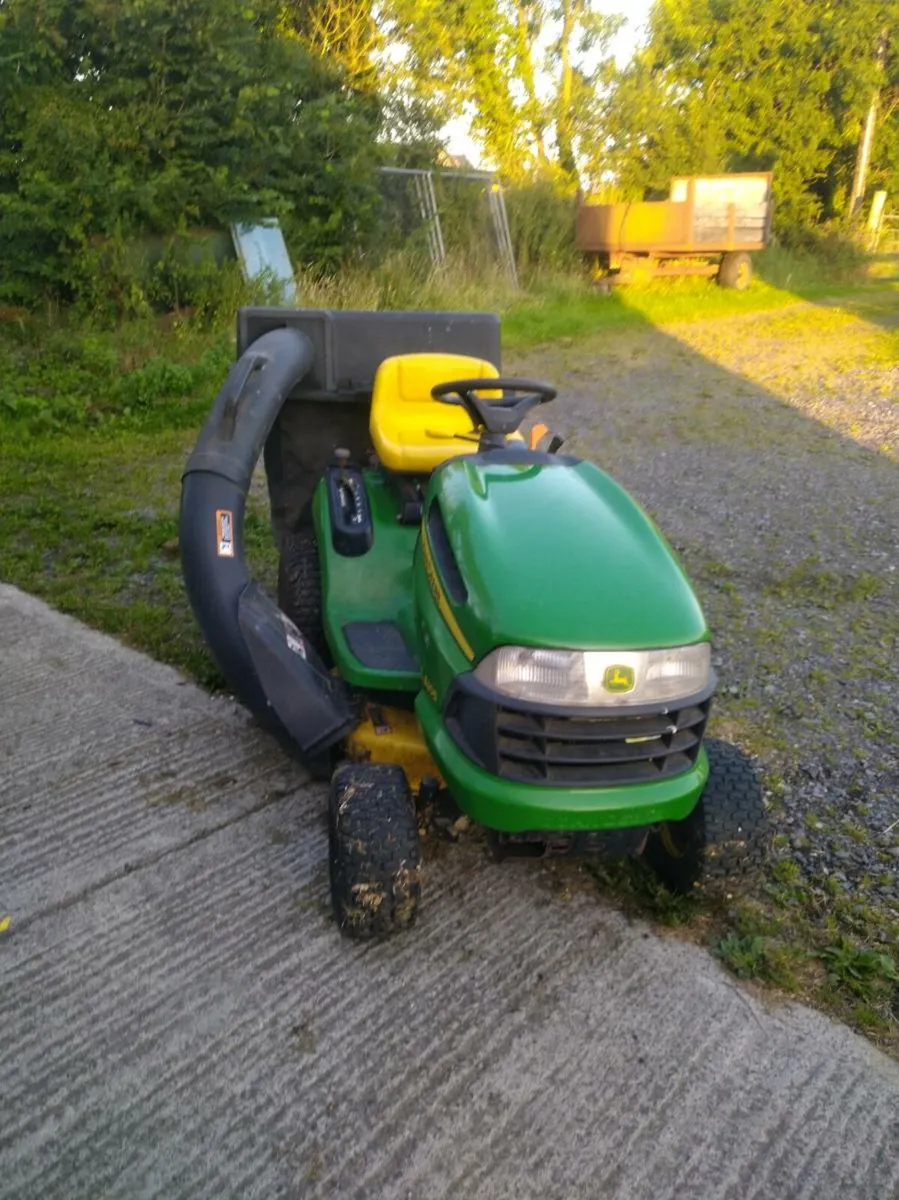 John Deere LA105 - Image 1