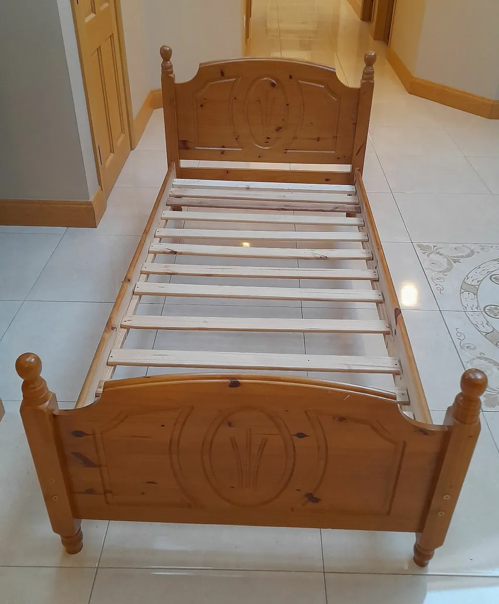 Single bed frame - Image 1