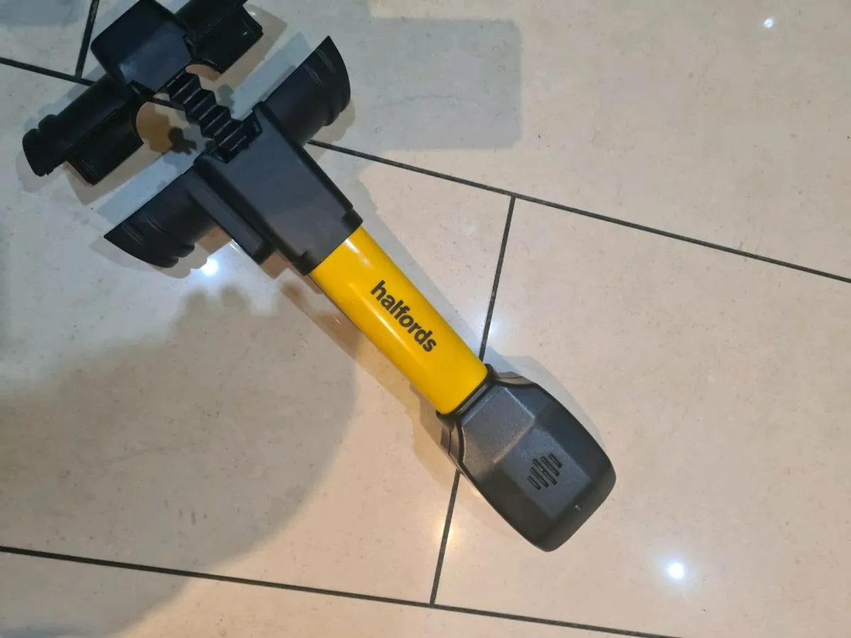 Car steering lock - Image 1