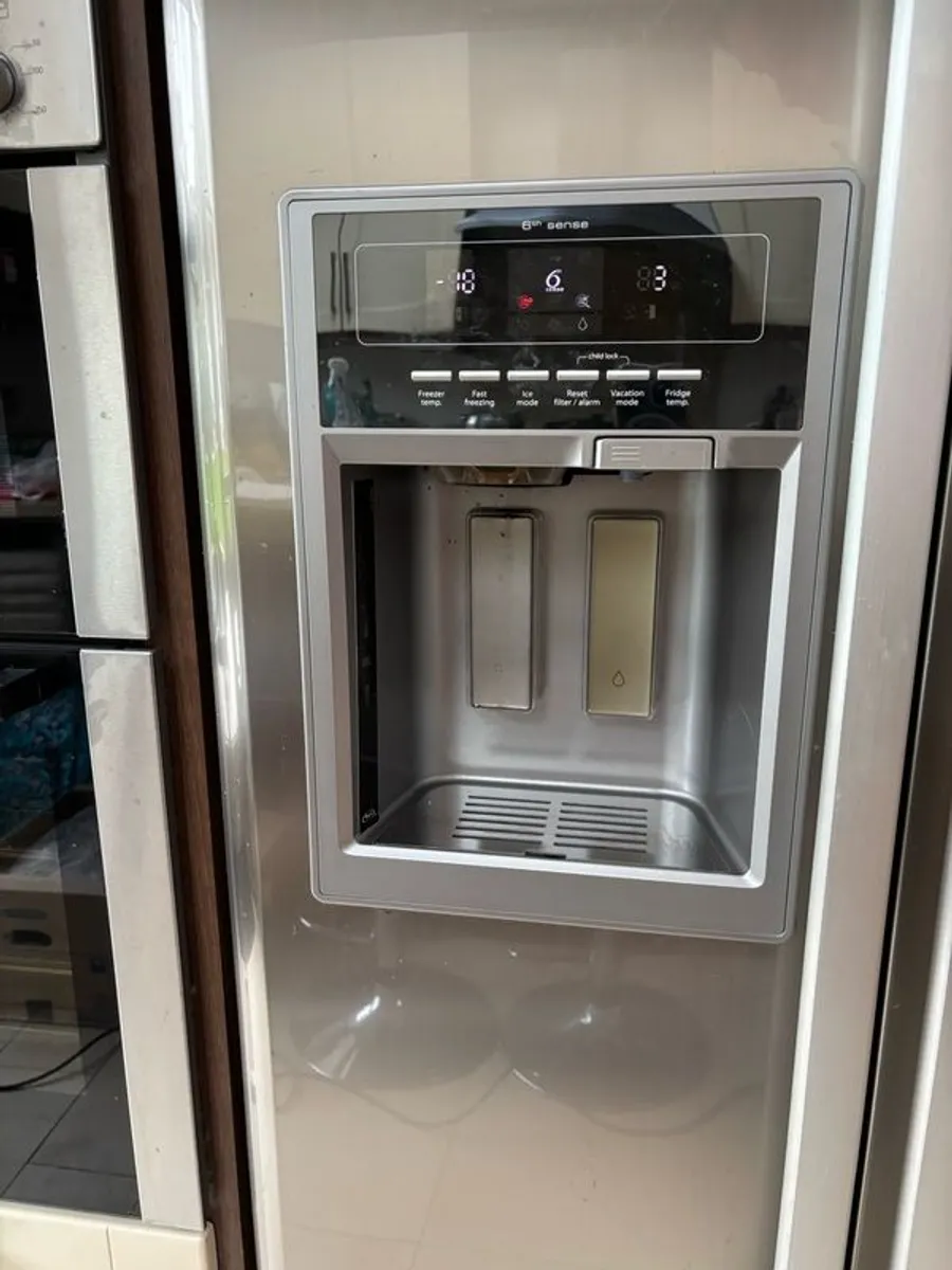 Fridge - Image 3