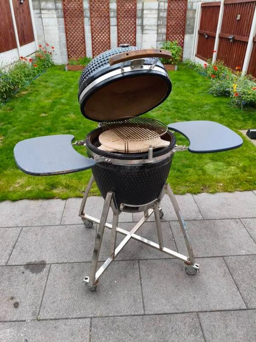 Buschbeck 21" BBQ & Accessories - Image 2