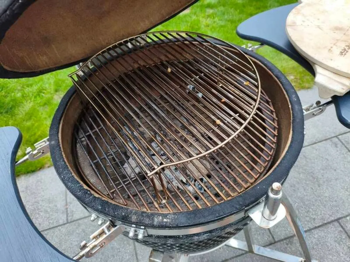 Buschbeck 21" BBQ & Accessories - Image 3