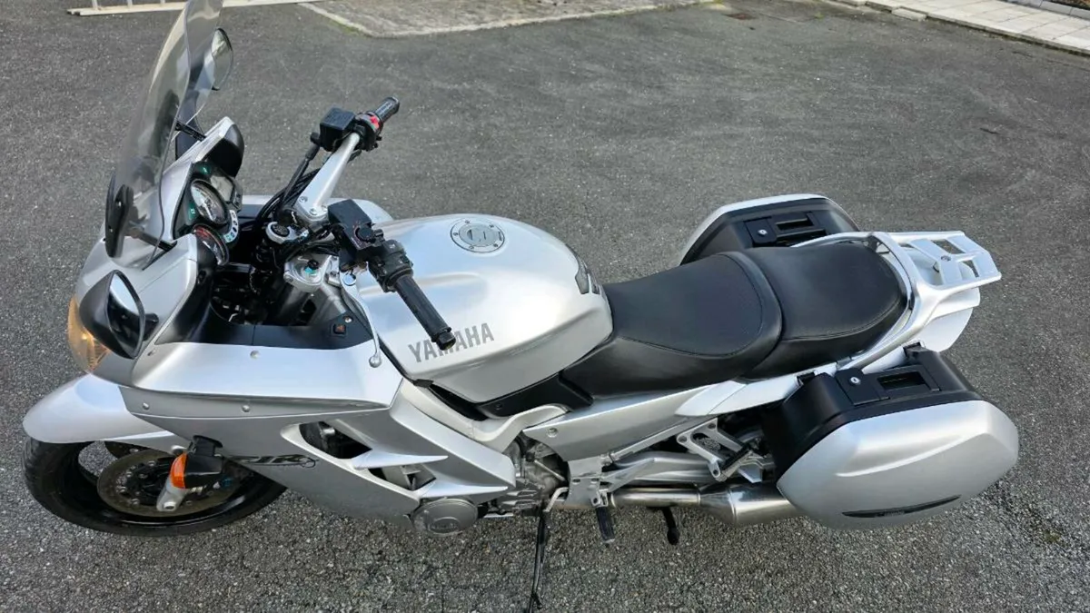 Yamaha FJR 1300 - Image 2