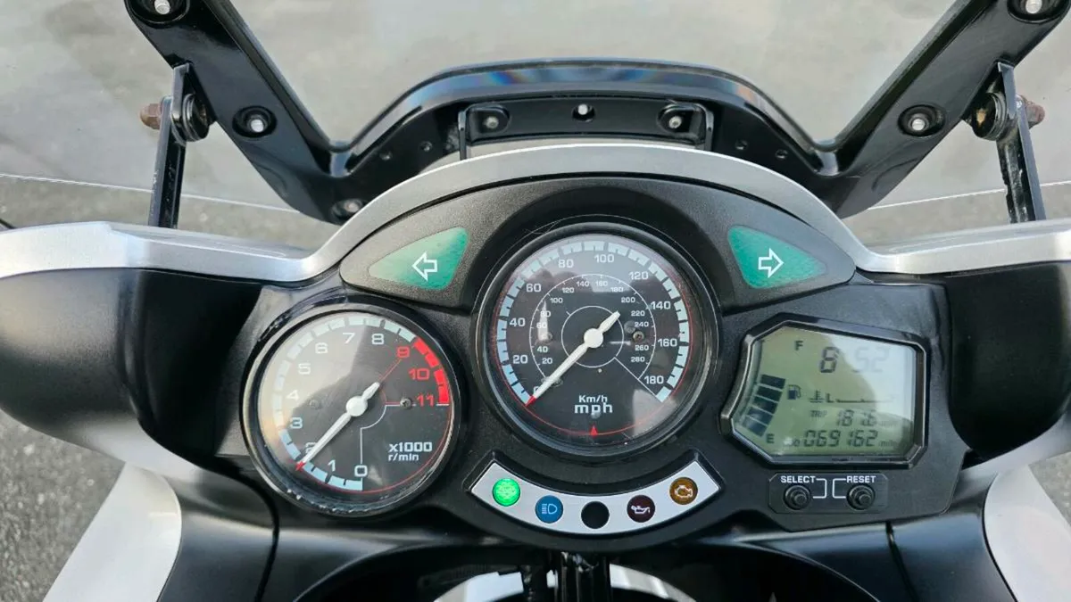 Yamaha FJR 1300 - Image 4