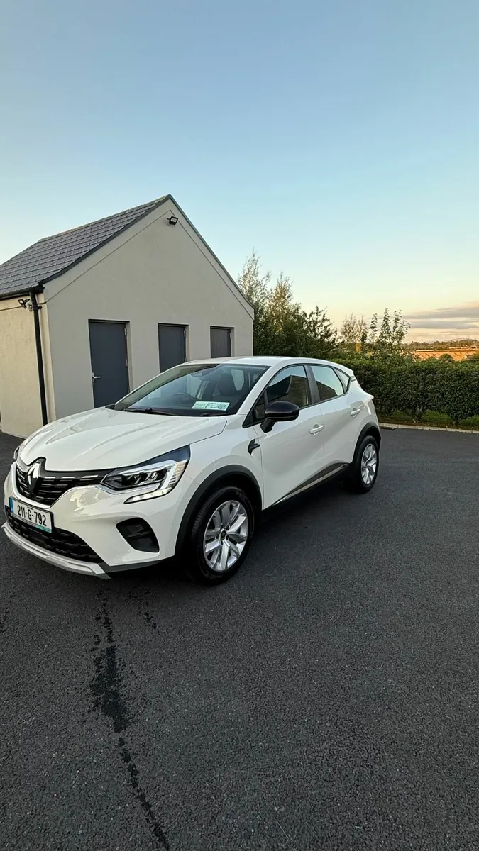 Renault Captur 2021 - Image 2