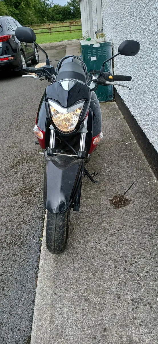 Suzuki Inazuma 250 - Image 4