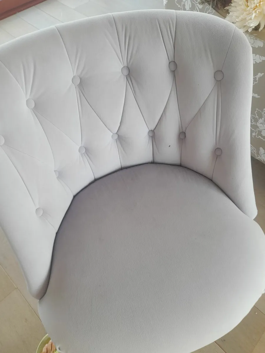 Laura Ashley Polly Accent chair - Image 1