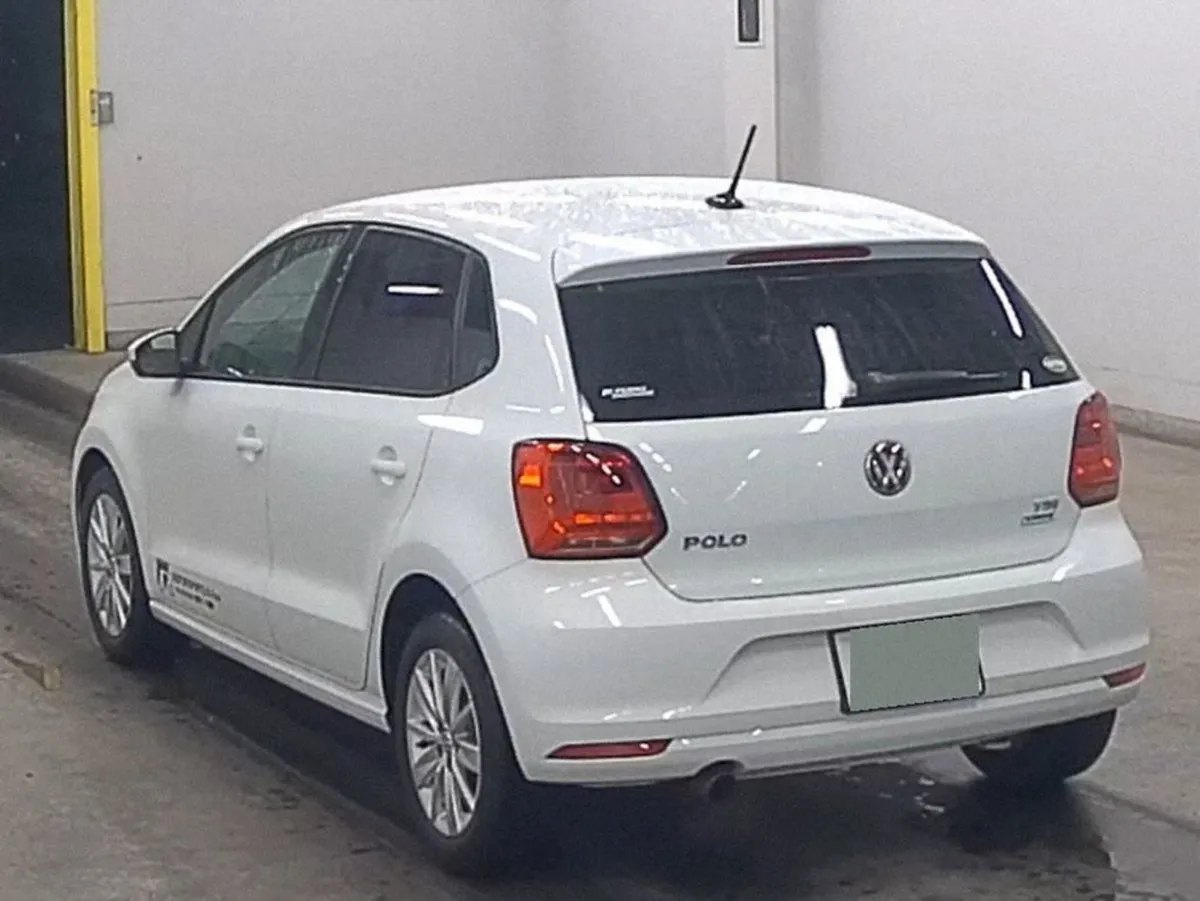 Volkswagen Polo 1.2 TSI Auto 5DR - Image 2