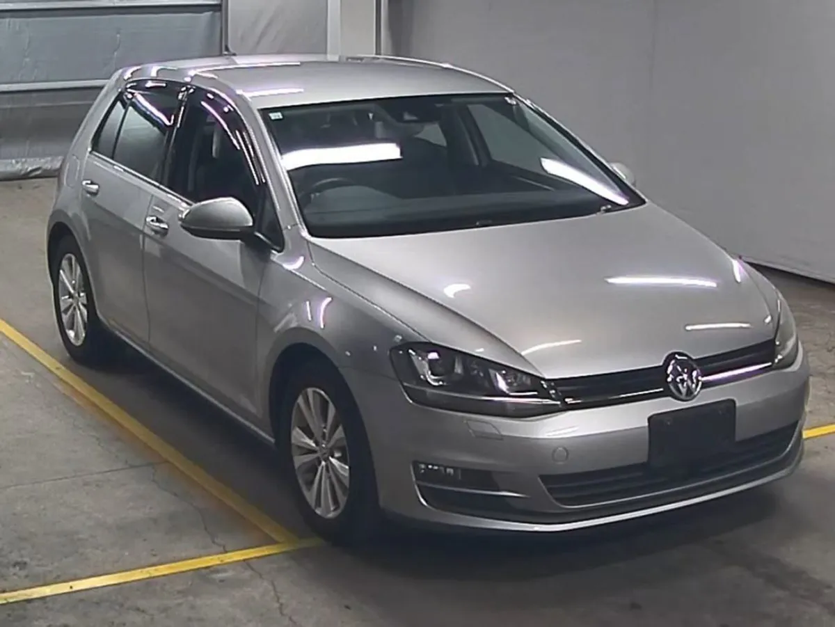 Volkswagen Golf 1.2 TSI Auto - Image 1