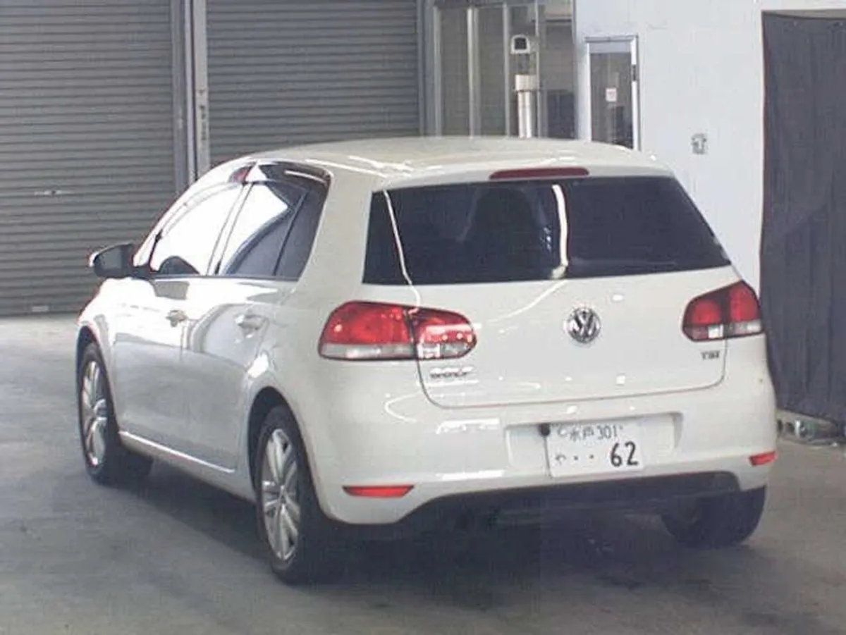 Volkswagen Golf 1.4 TSI Comfortine Auto - Image 2