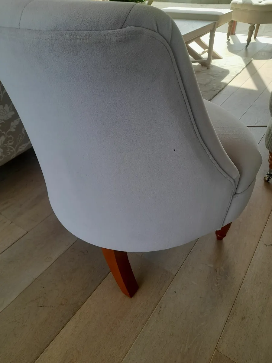 Laura Ashley Polly Accent chair - Image 3