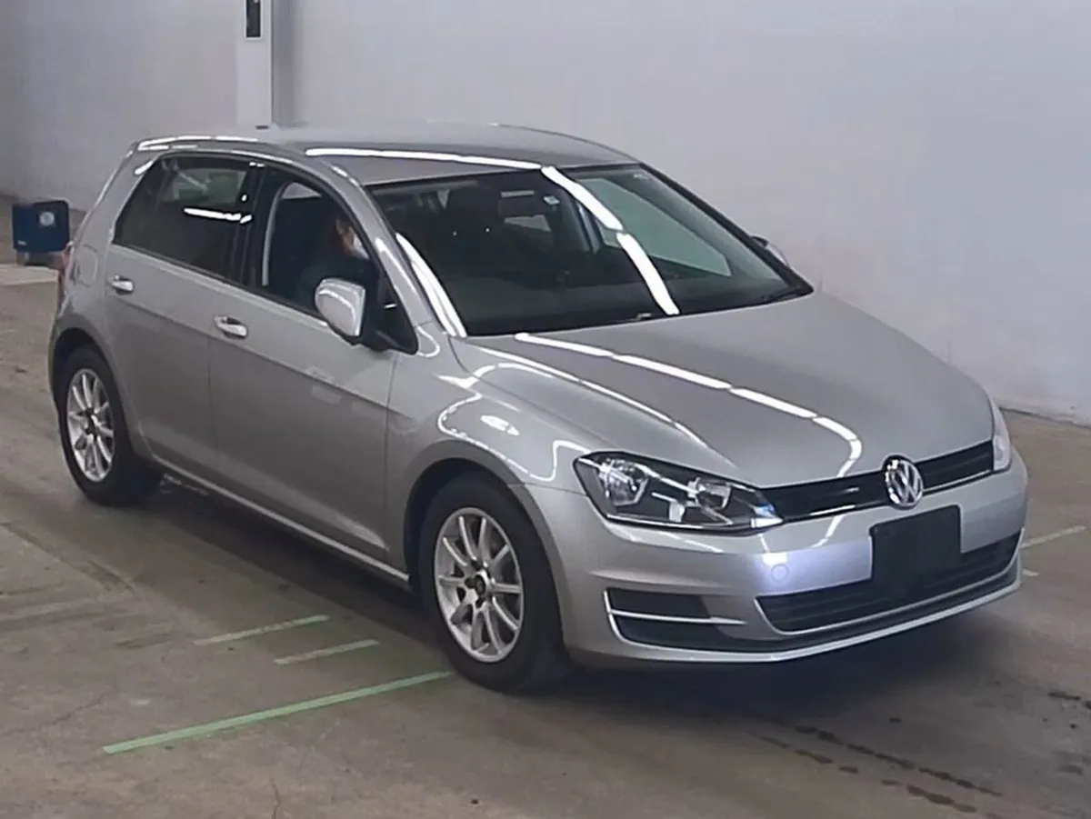 Volkswagen Golf 1.2 TSI Auto - Image 1