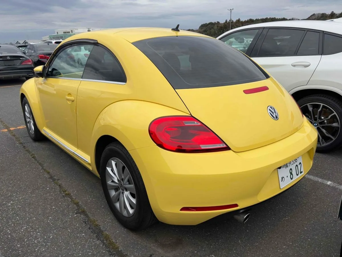 Volkswagen Beetle 1.2 TSI Auto - Image 2